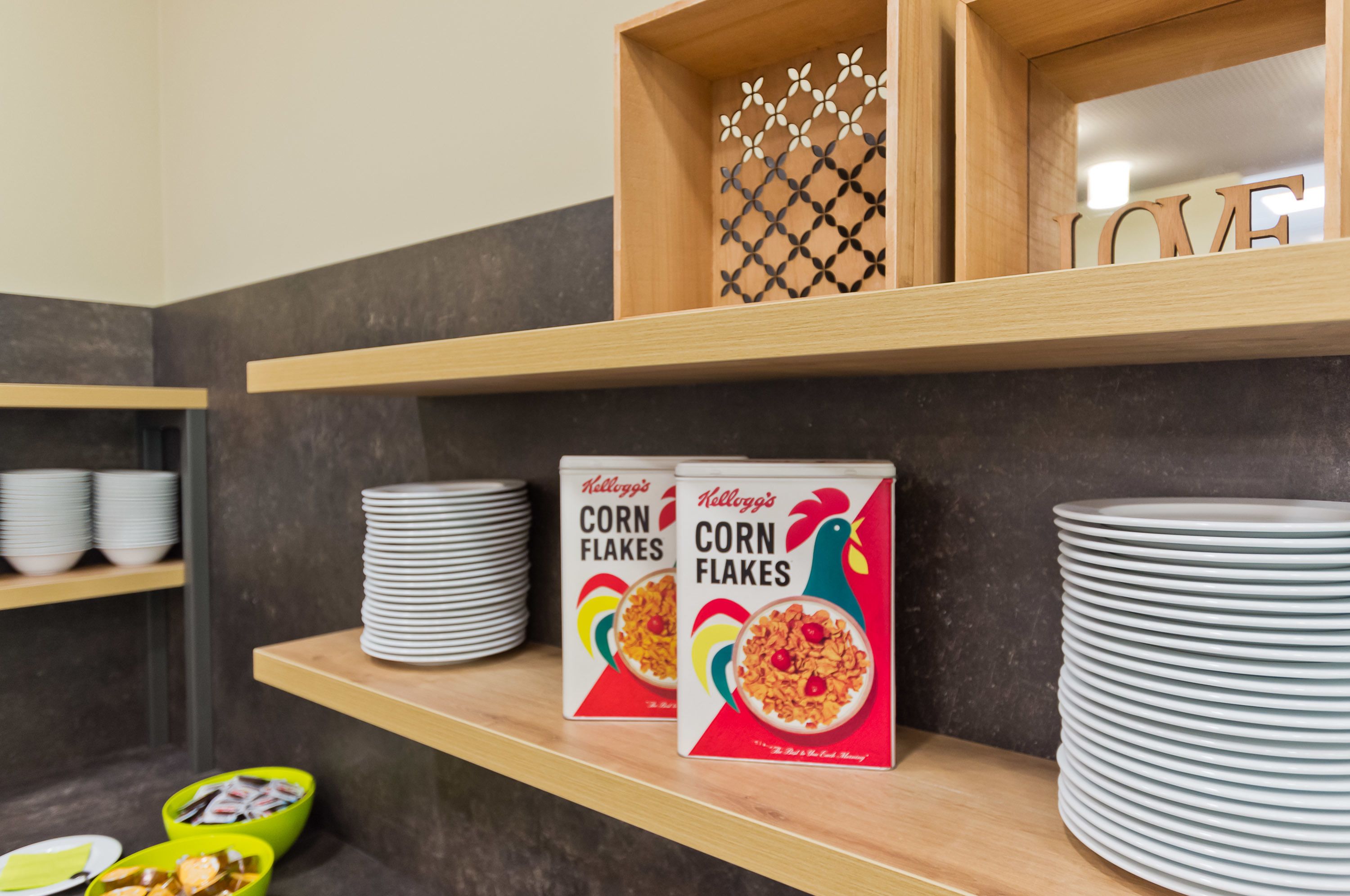 daily buffet breakfast (eur 16 per person)