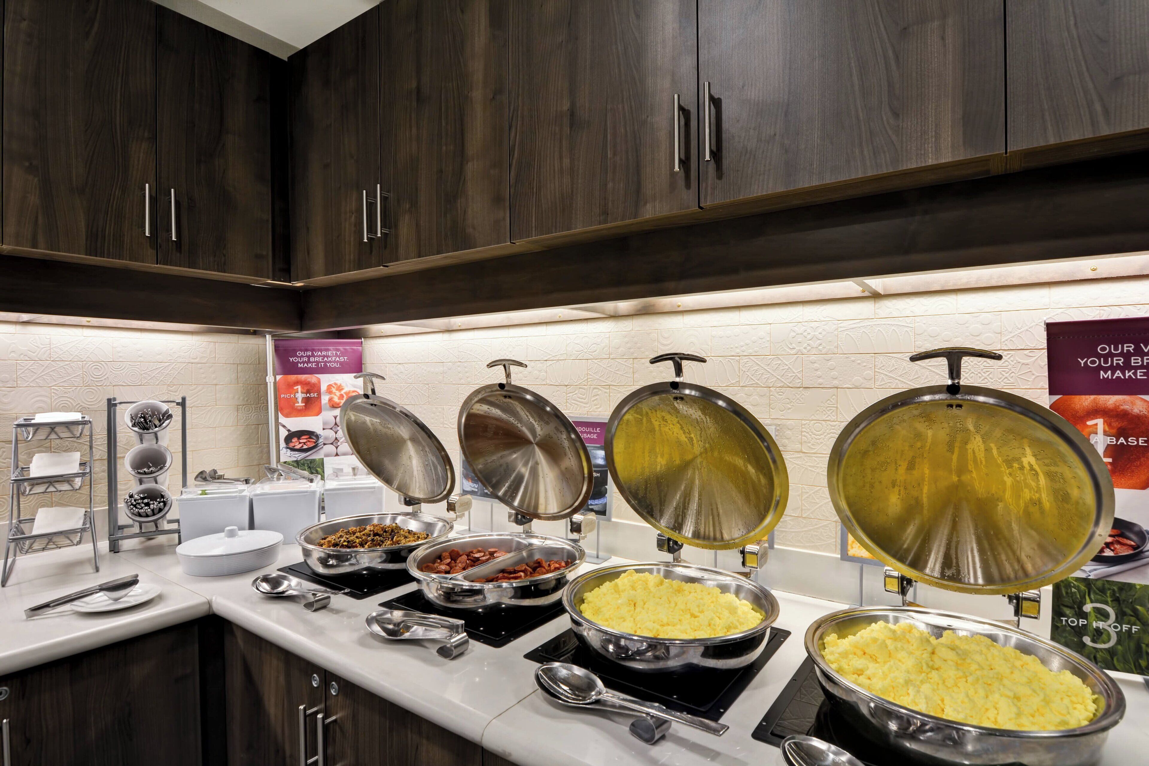 free daily full breakfast