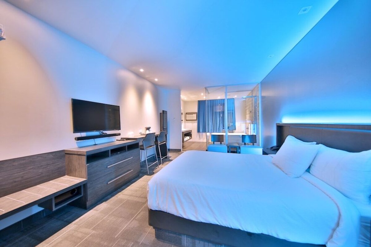 In-room safe, soundproofing, iron/ironing board (on request)