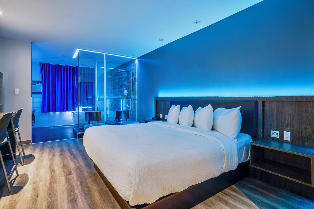 Suite, 1 King Bed | In-room safe, soundproofing, iron/ironing board (on request)