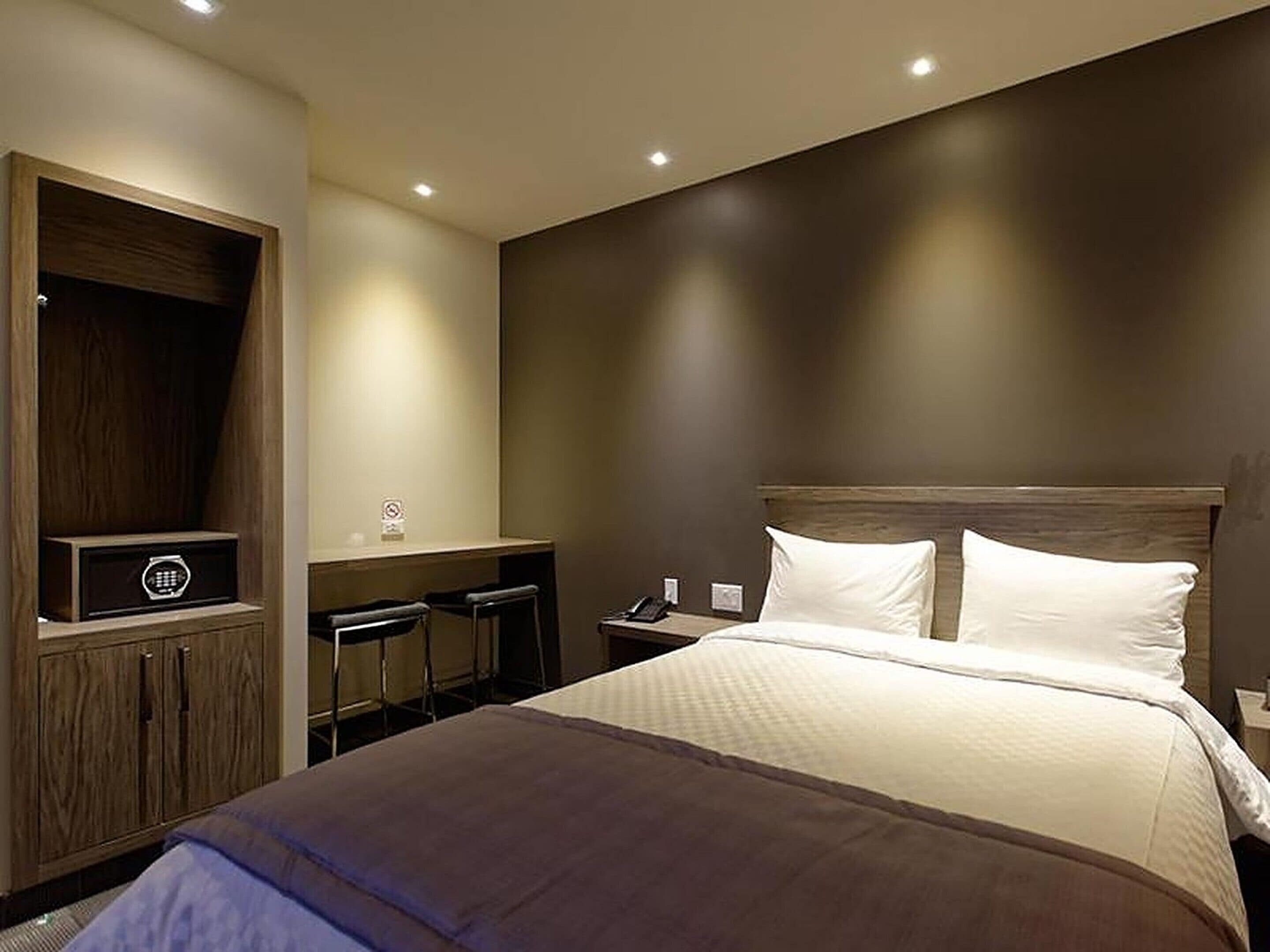 1 bedroom, in-room safe, soundproofing, iron/ironing board