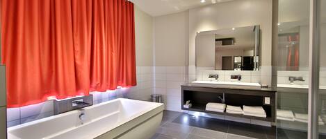 Tab spa persendirian