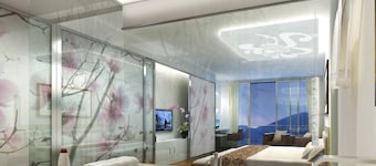 EQC Hotel 577
