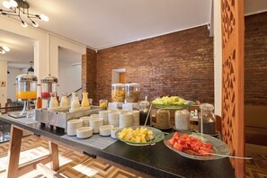 Daily buffet breakfast for a fee - Centro by Casa Andina Cusco Saphi (Cusco)