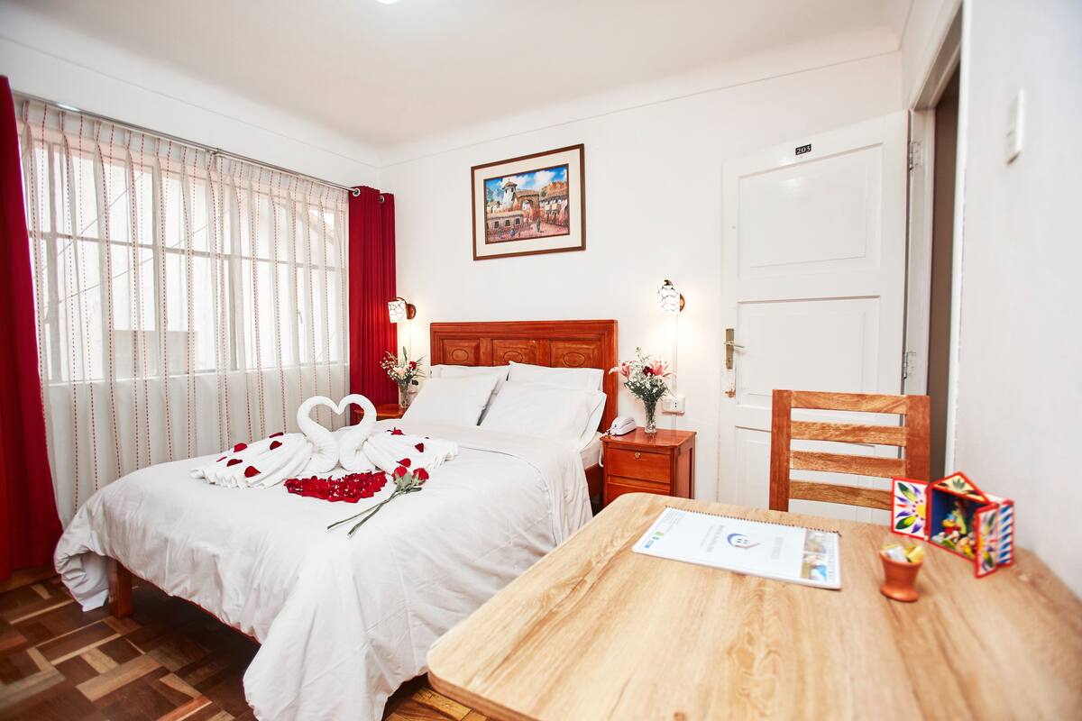 Chambre Double, 1 très grand lit