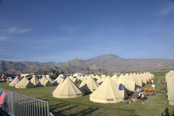 Property grounds - Base Camp Pop Up RV & Tent Camping Resort (Thermal)