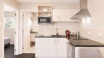 1 Bedroom Kitchen Unit | Private kitchen | Coffee/tea maker, electric kettle