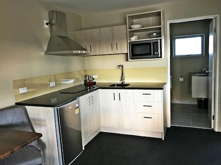 Coffee/tea maker, electric kettle