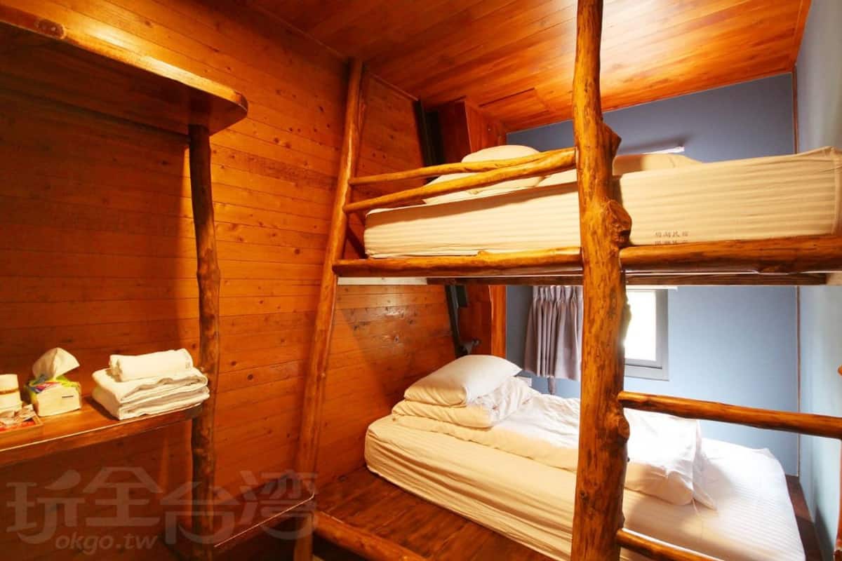 Blackout curtains, free WiFi, bed sheets