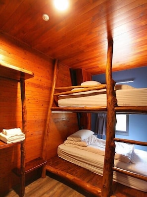 Comfort Shared Dormitory, 2 Single Beds