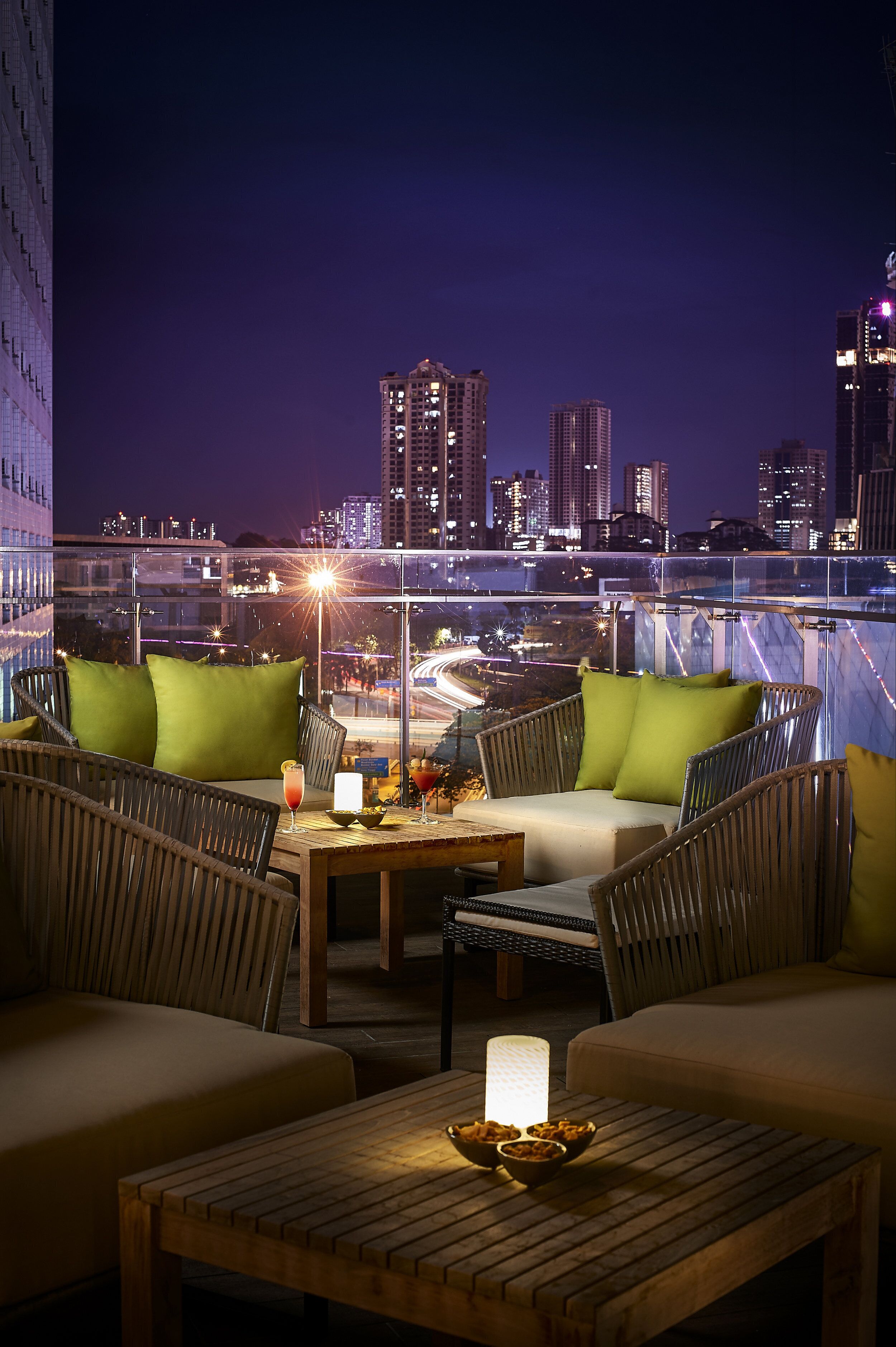 아침 식사, 점심 식사, 저녁 식사 제공, 현지 요리