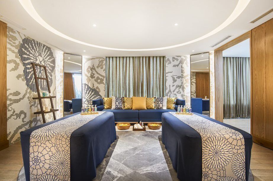 Hot tub, body treatments, deep-tissue massages, Thai massages