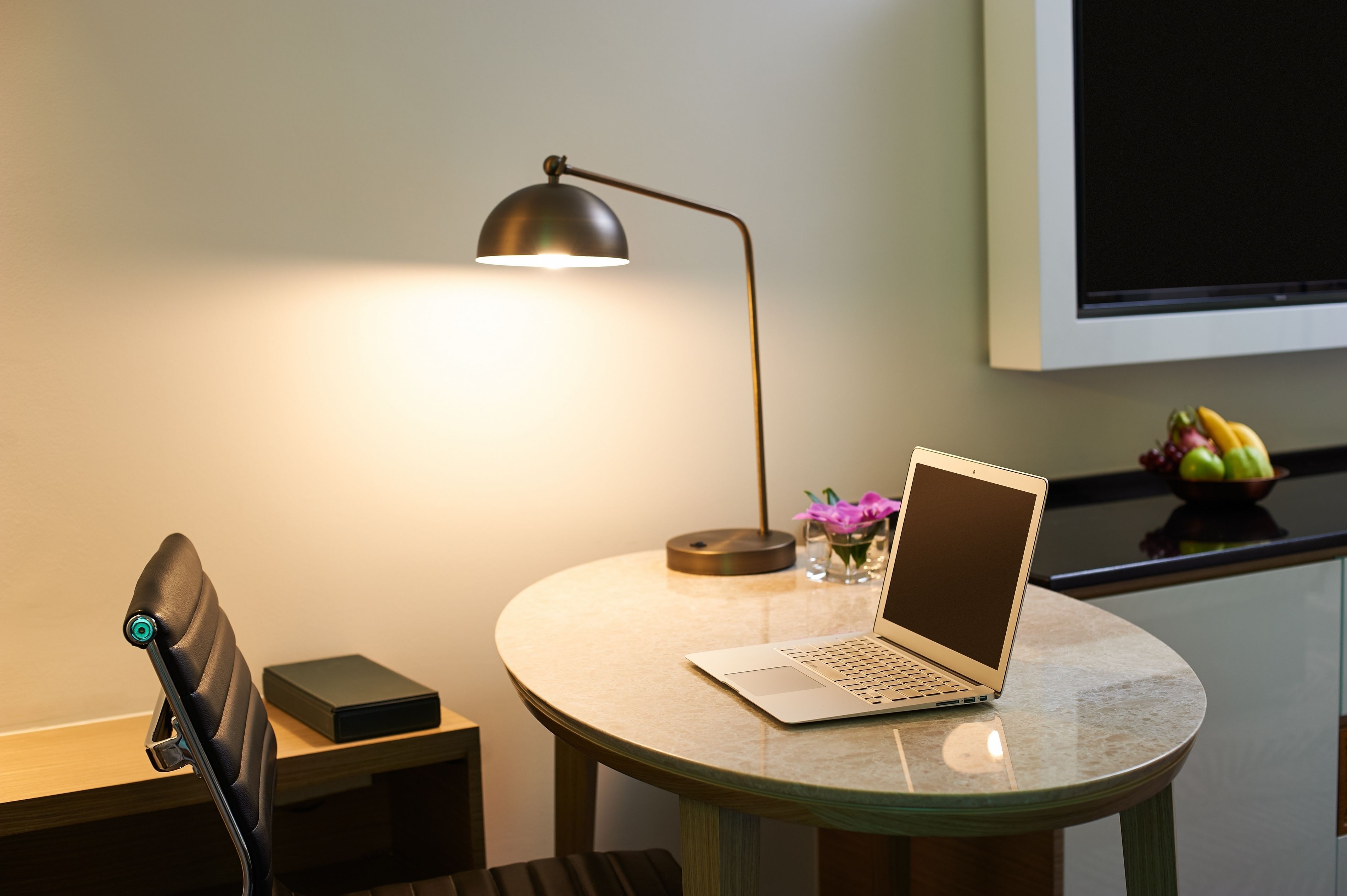 in-room business centre