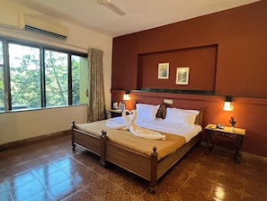 Living area - Konkan Crown Resort & Club Sawantwadi (Sawantwadi)