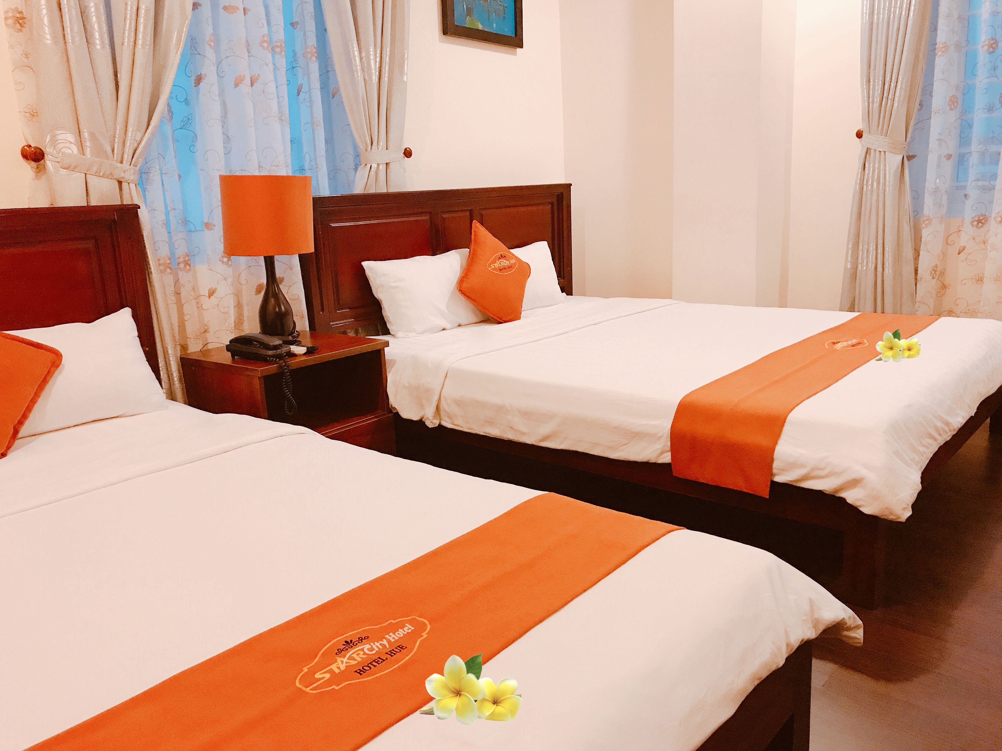 family room | minibar, desk, laptop workspace, blackout curtains