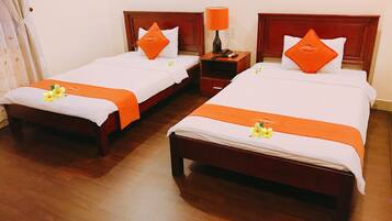 Superior Double or Twin Room | Minibar, desk, laptop workspace, blackout drapes