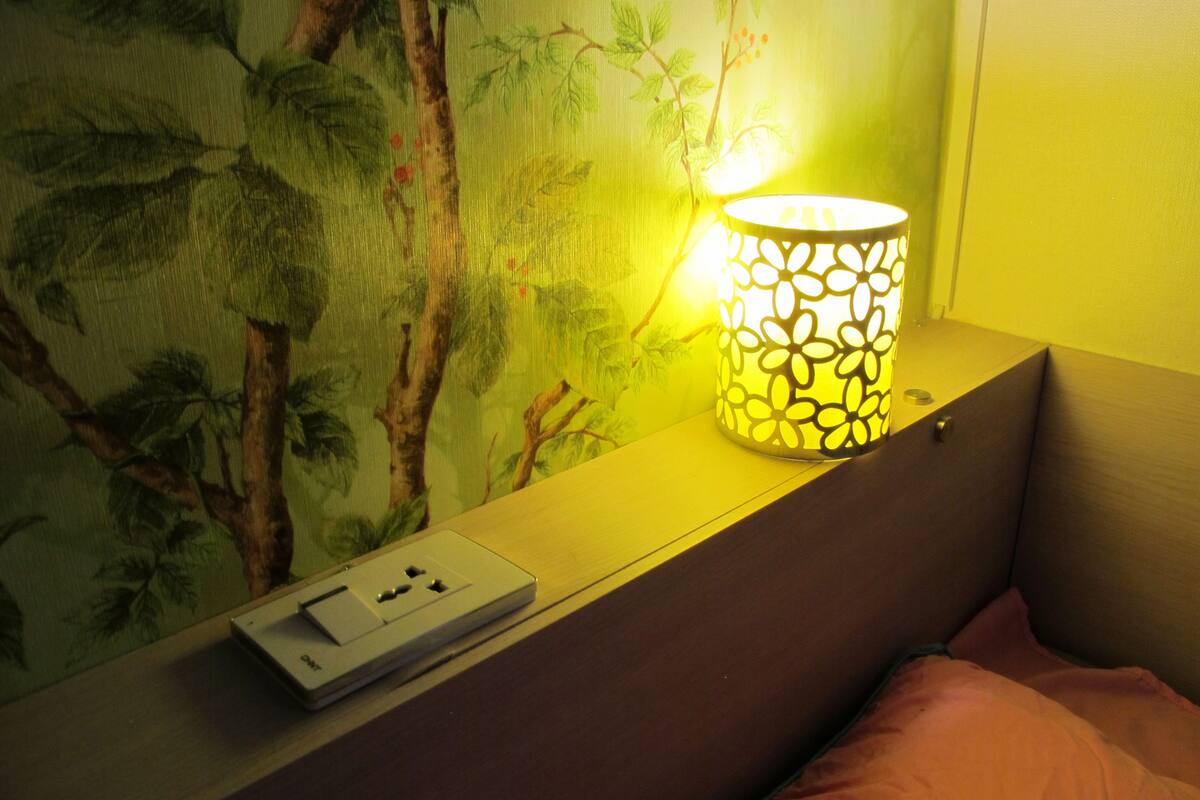 Premium bedding, free WiFi