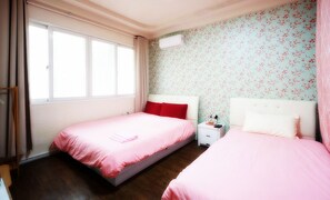 Family Room, Private Bathroom | Premium bedding, free WiFi - Tiara Guesthouse - Hostel (Seoul)