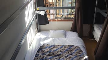 共同ドミトリー 男女共用ドミトリー (For 6 People) | WiFi (無料)