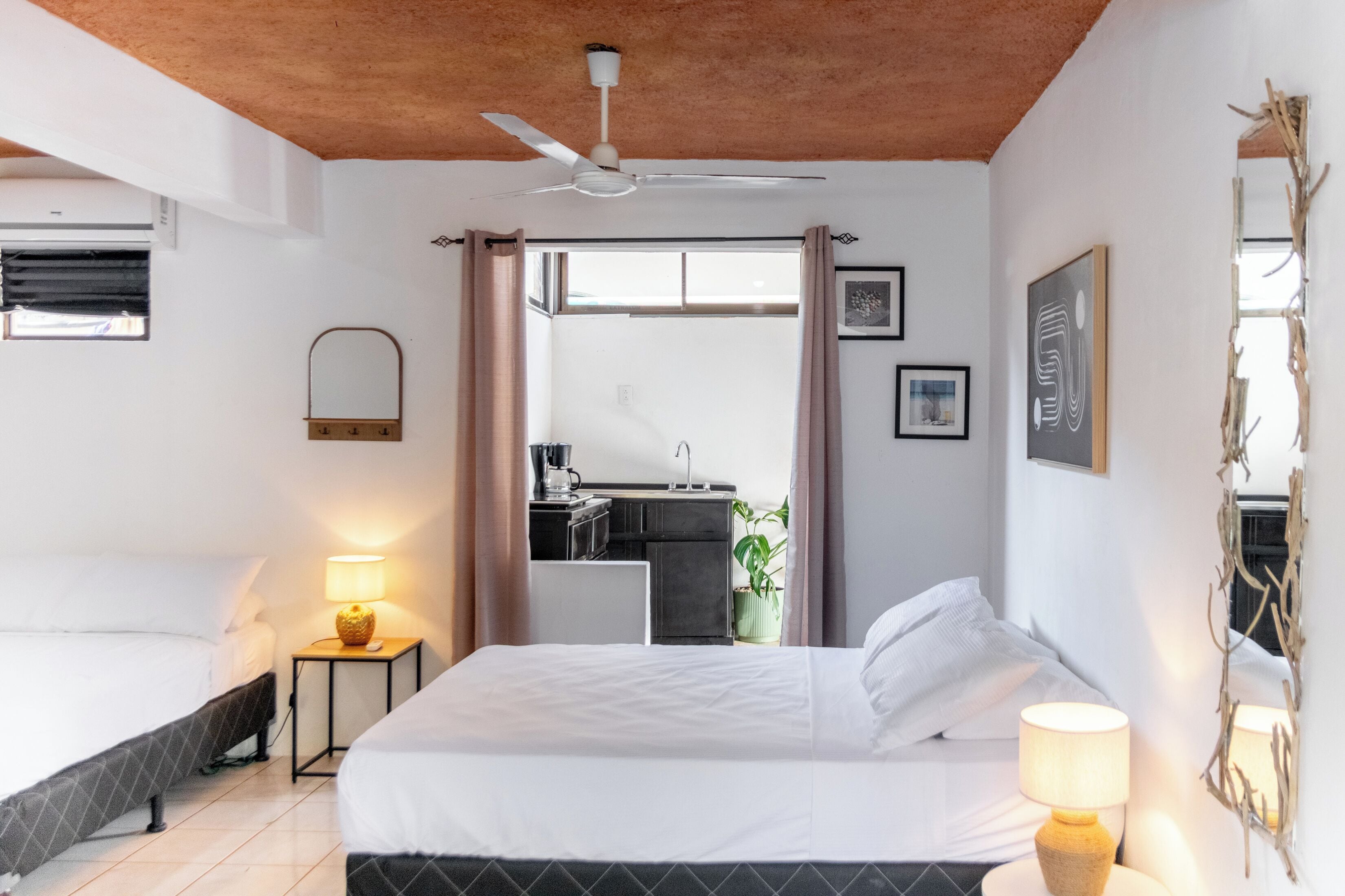 Standard Studio, Kitchenette | Free WiFi, bed sheets