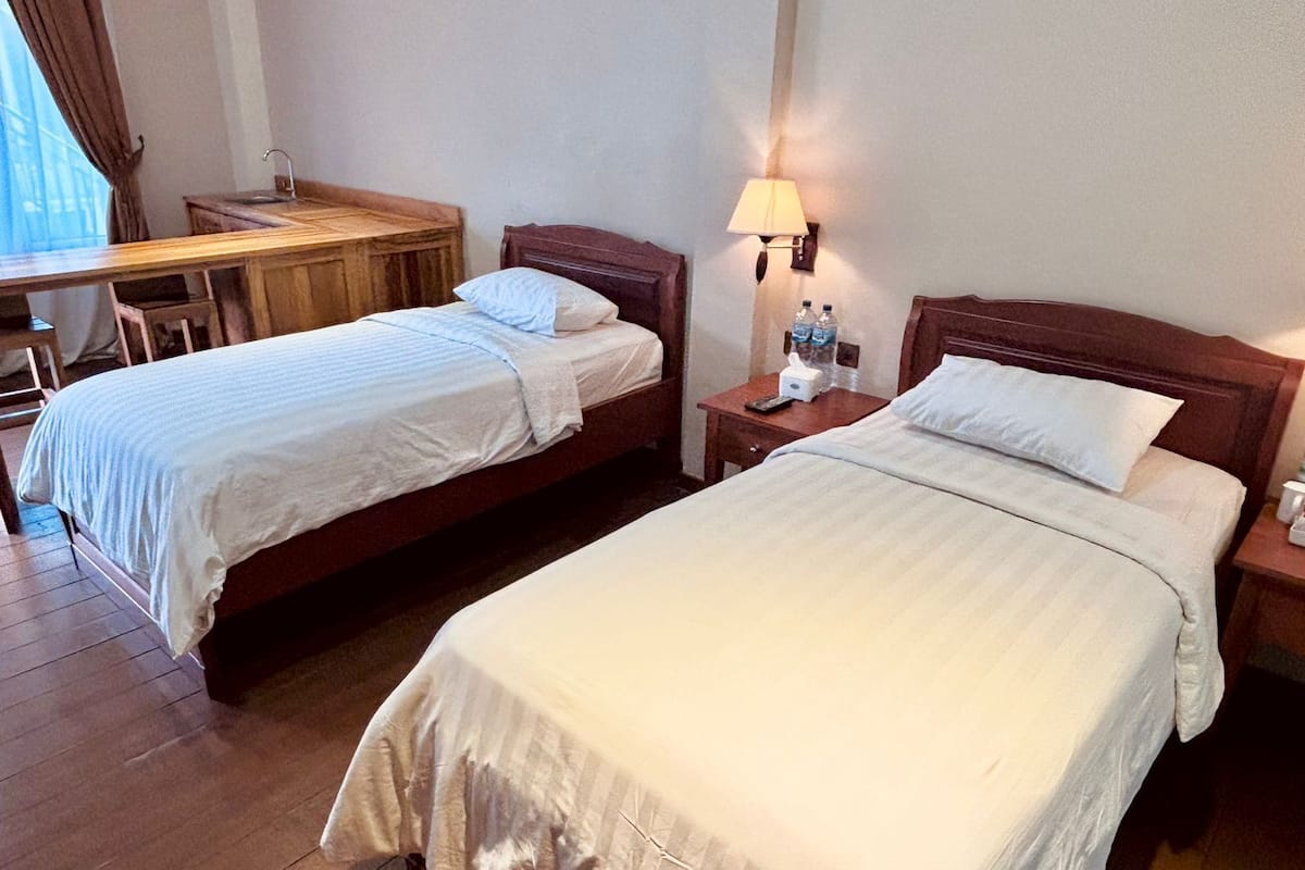 Villa, 2 Single Beds | Desk, free WiFi, bed sheets