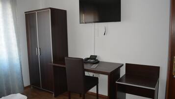 Desk, soundproofing, free cots/infant beds, rollaway beds