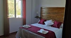 Blackout drapes, rollaway beds, free WiFi, bed sheets