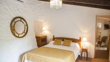 Suite, Garden View | Premium bedding, in-room safe, individually decorated