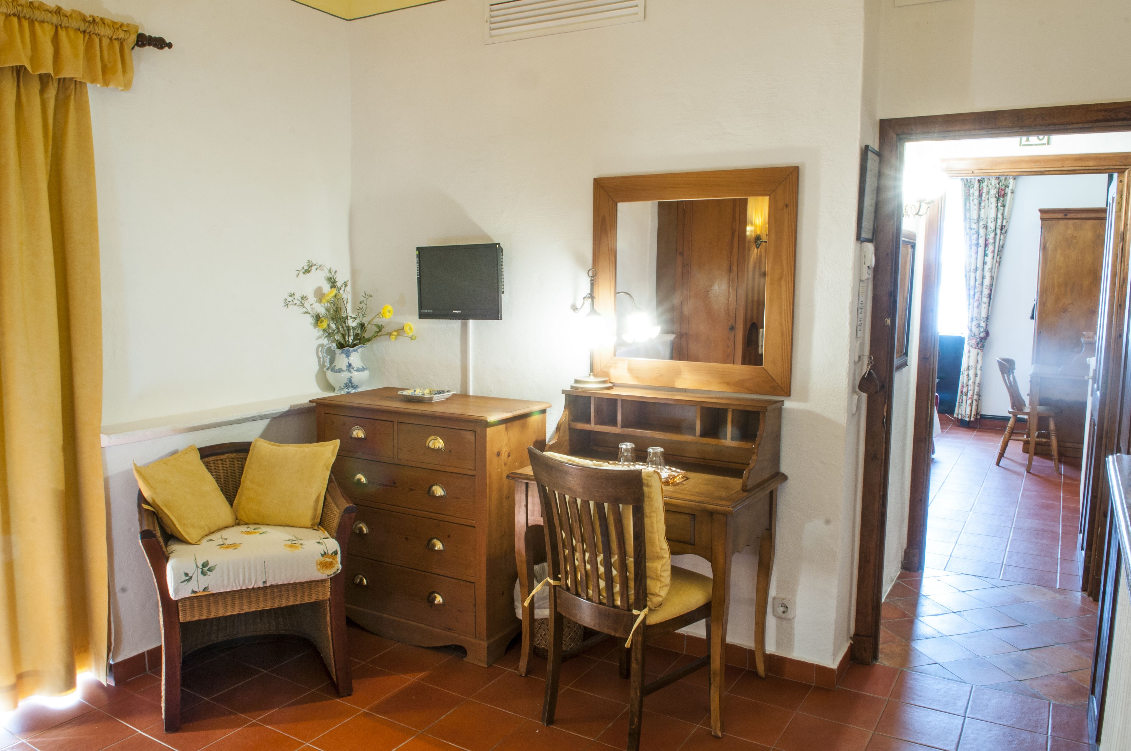 classic double room, terrace | premium bedding, in-room safe, individually decorated