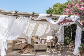 Body treatments, body scrubs, facials, manicures and pedicures - Hotel Rural Biniarroca - Adults Only (Sant Lluis)