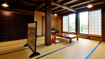 Zimmer (Japanese Western Style, Hagoromo) | 1 Schlafzimmer, Zimmersafe, Schreibtisch, kostenloses WLAN