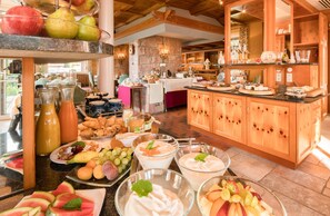 Se sirven almuerzos y cenas, cocina regional