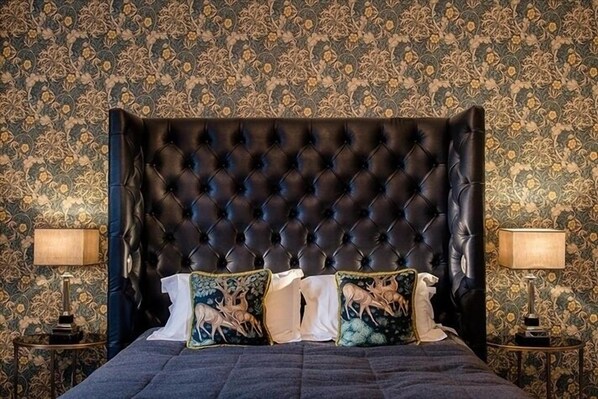 Suite de lujo, 1 cama de matrimonio grande, vistas al río | Decoración individual y mobiliario individual