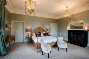 Suite Luxury, 1 letto king, vista fiume | Con stile personalizzato, con arredamento individuale