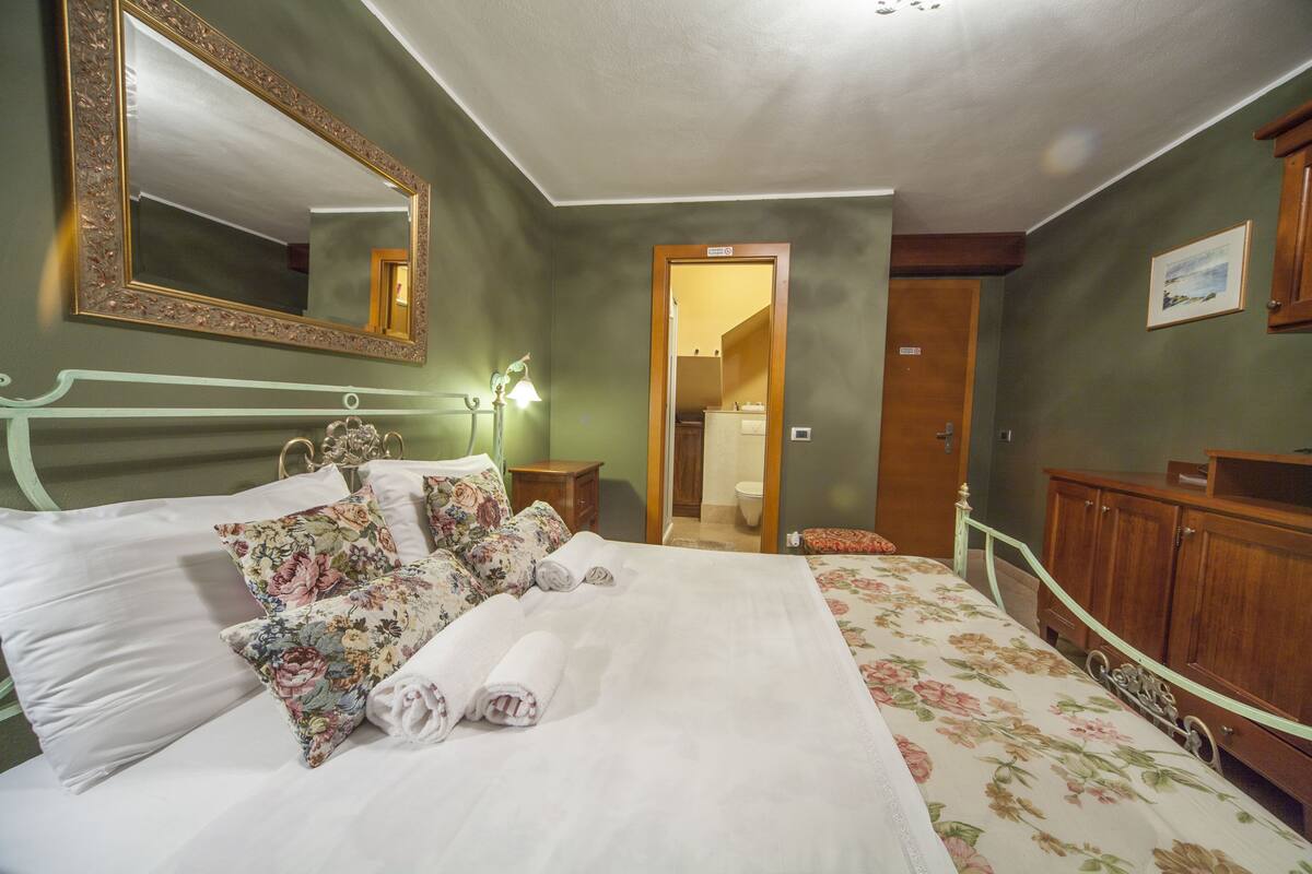 Double Room | Bar mini, katil lipat simpan/tambahan, Wi-fi percuma