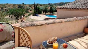 Standard Apartment, Mixed Dorm, Non Smoking, Kitchenette | Terrace/patio