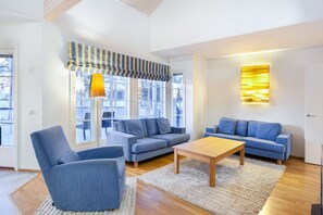 Apartment, 3 Bedrooms, Sauna (88 m2) | Coin séjour