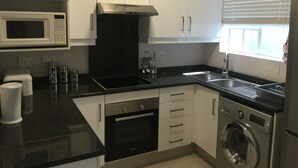 Unclassified image, 3 of 21, button - Sandton Place (Sandton)