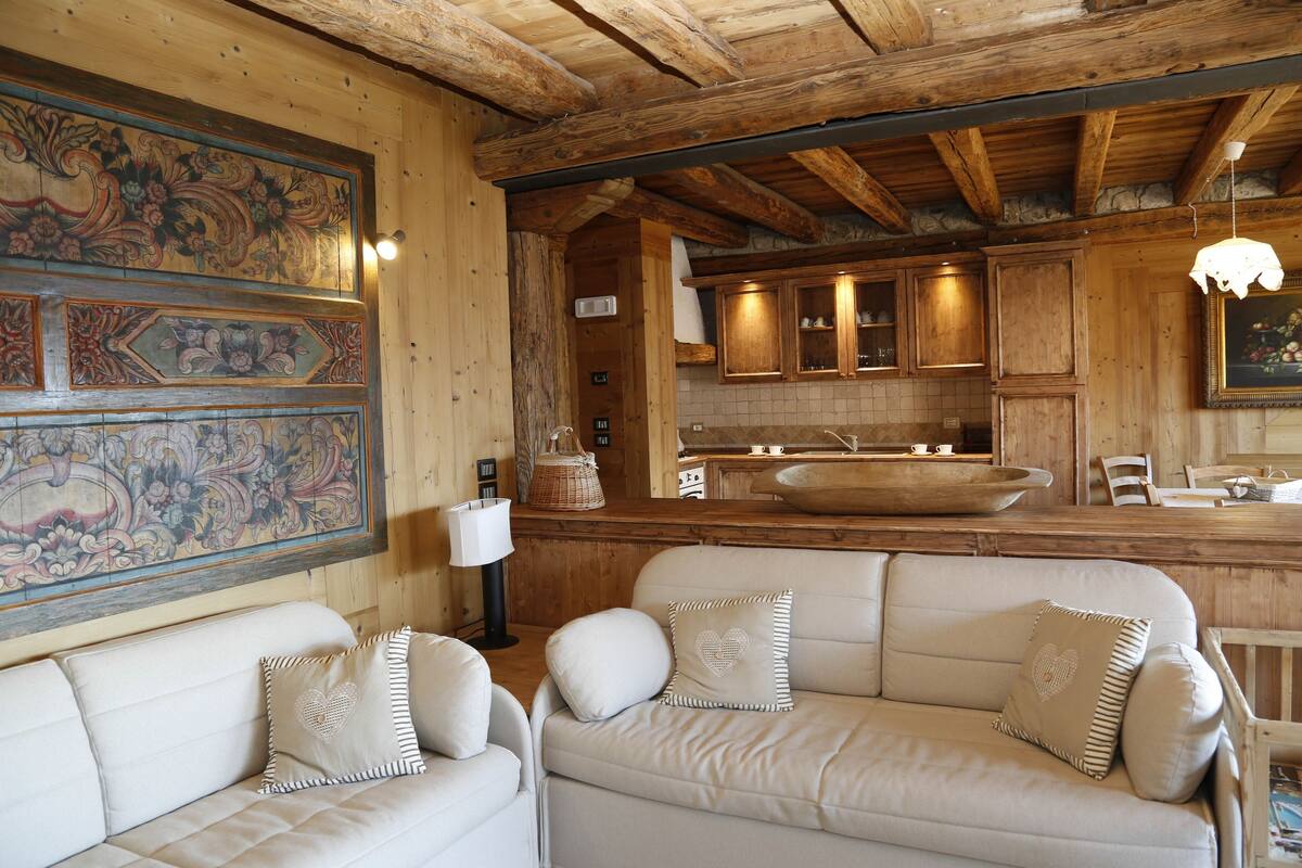 Nido del Falco, for 6 people (Via Moneana di Clavais, 5 Ovaro) | Living room | Flat-screen TV