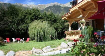 Hotel Arveyron Open House