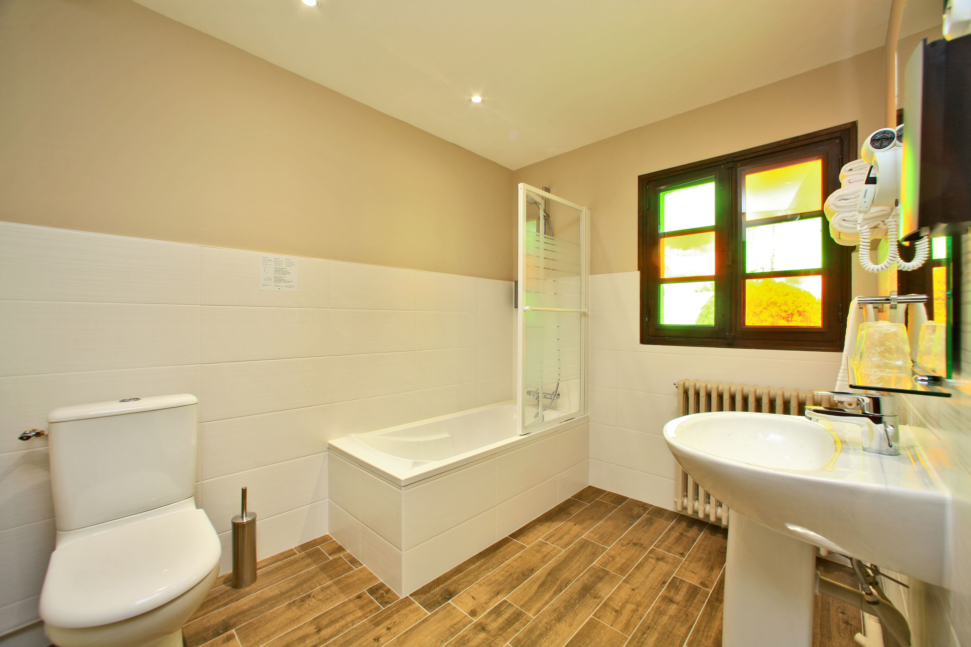 twin room | bathroom | shower, free toiletries, hair dryer, towels