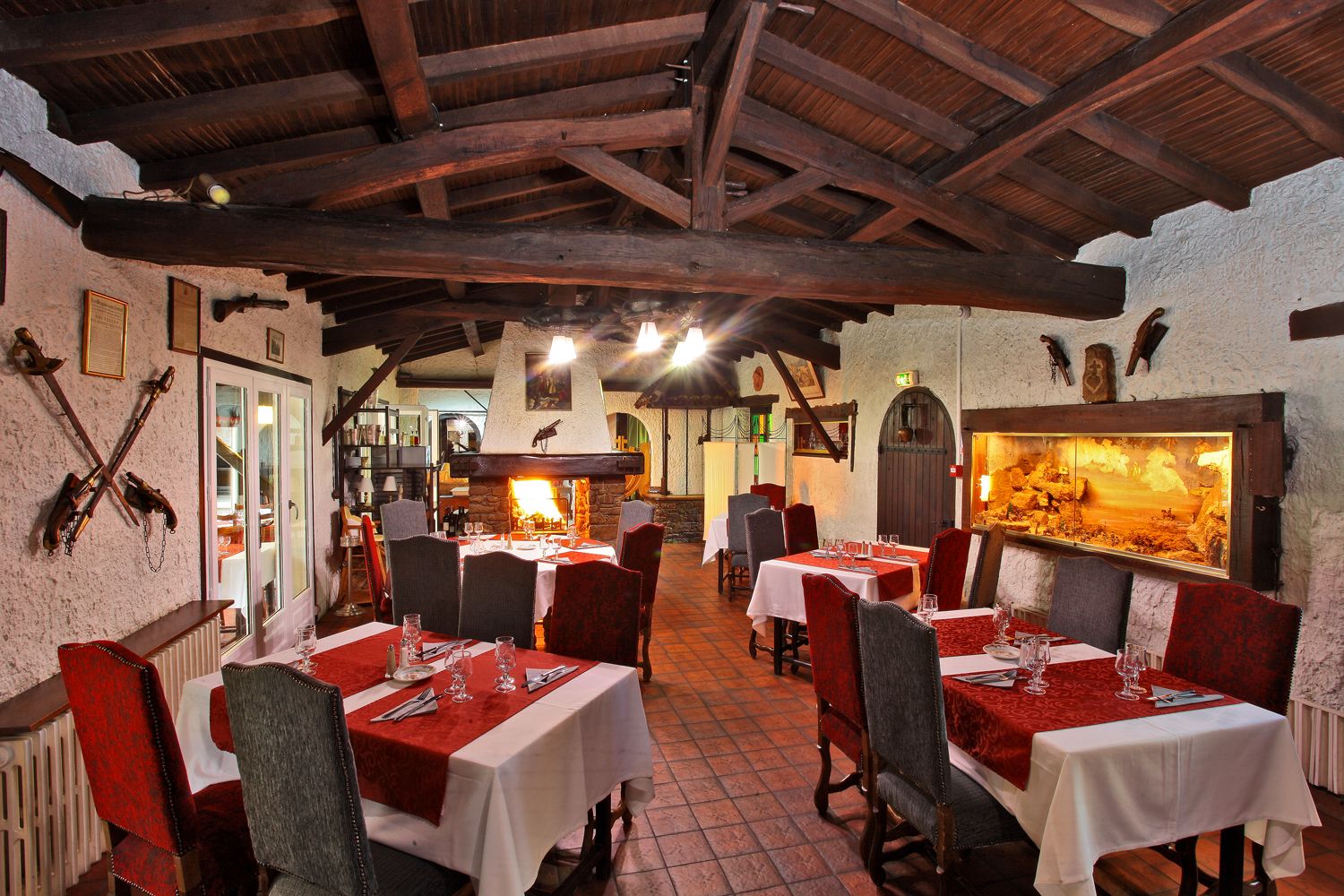 breakfast, lunch, dinner served; regional cuisine