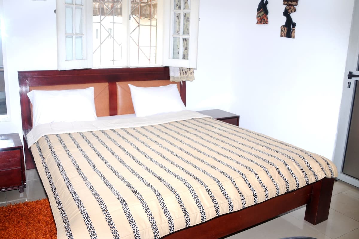 Suite Studio Luxe, 1 très grand lit, coin cuisine, vue ville | 1 chambre, draps en coton égyptien, literie de qualité supérieure