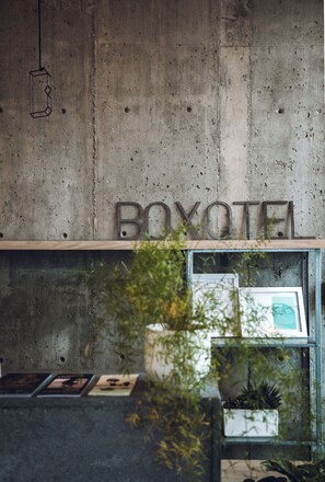 Reception - Boxotel Montreal (Montreal)