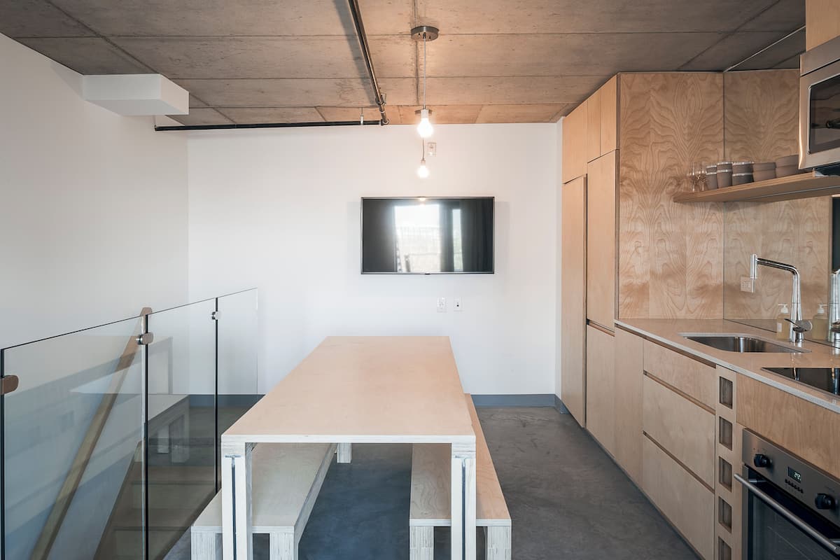 superior suite, 1 king bed, balcony | in-room dining