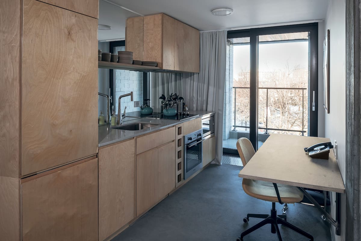 grand studio, 1 queen bed, accessible, balcony | private kitchen | full-sized fridge, microwave, oven, stovetop