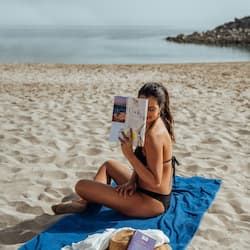 Spiaggia privata, lettini da mare, ombrelloni, teli da spiaggia