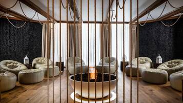 Espace de soins pour les couples, sauna, bain Ă remous, hammam, hammam