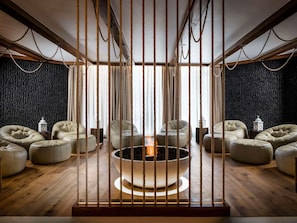 Espace de soins pour les couples, sauna, bain à remous, hammam, hammam