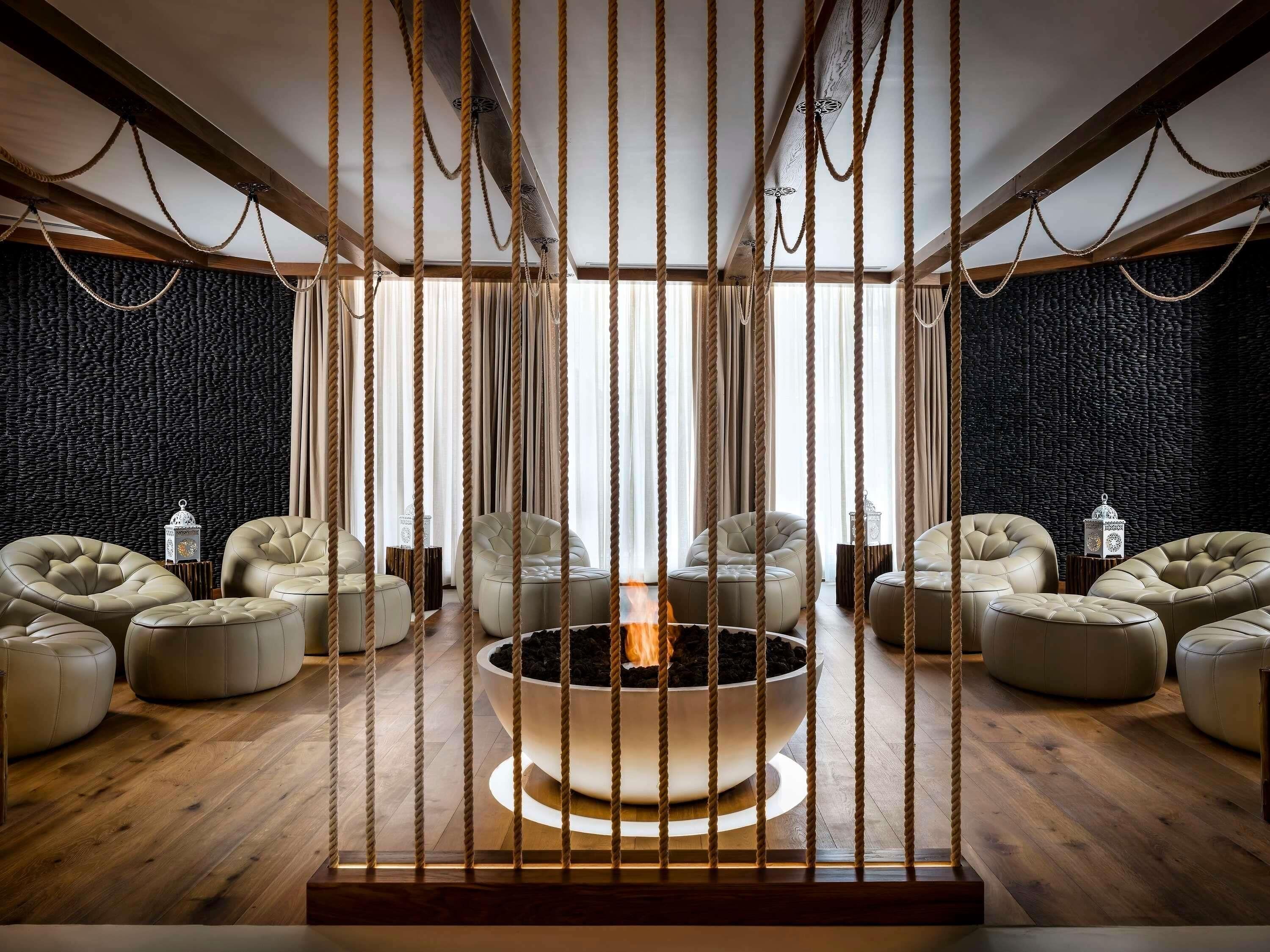 Couples treatment rooms, sauna, hot tub, steam room, Turkish bath